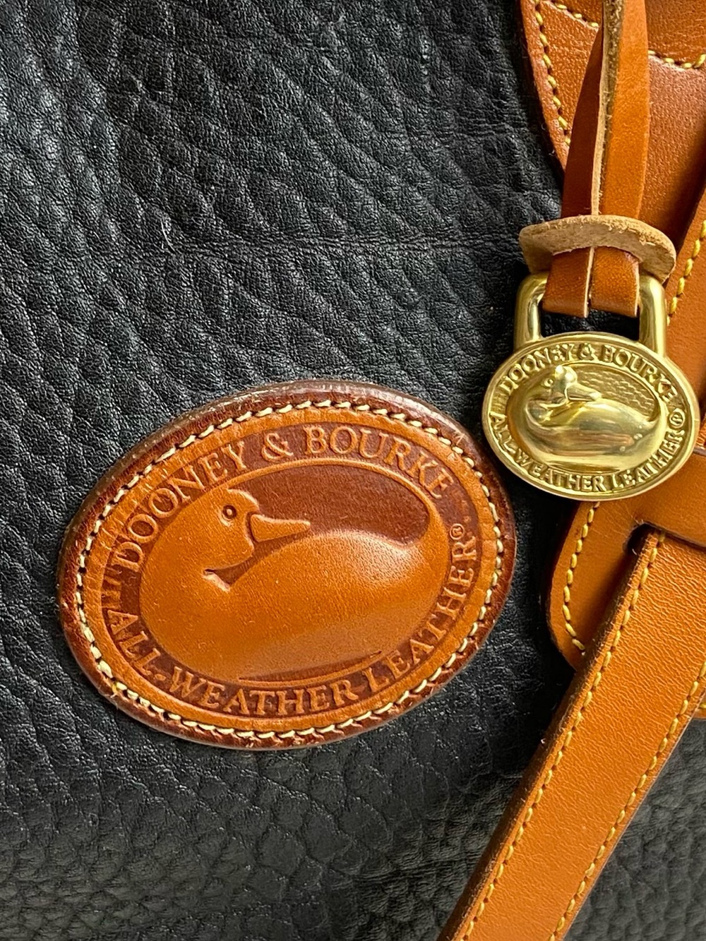 Vintage Dooney & Bourke Gladstone Satchel Bag British Tan Black Large - Picture 3 of 15